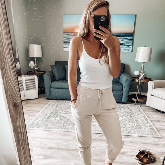 Meet your Posher, Lacey - Picture 4 of 6